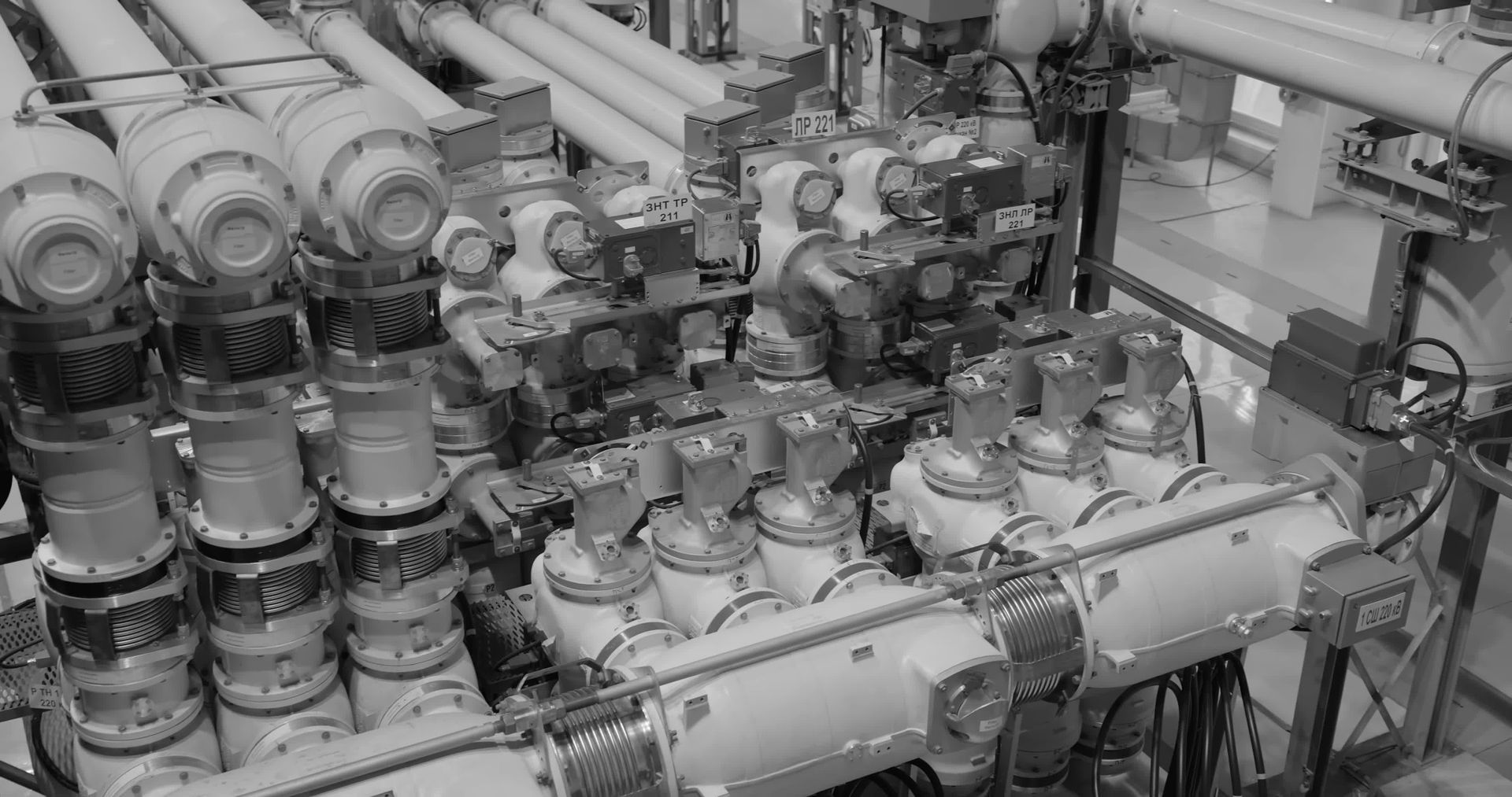 Gas-insulated switchgear